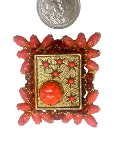 RARE Juliana D&E Book Piece Coral Colored Moon & Stars Brooch/Pendant - Imagen 1 de 2