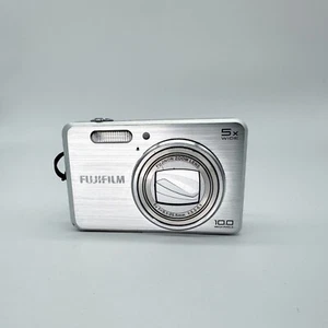 Fujifilm FinePix J110W Digitalkamera 10 MP Silber Kompaktkamera Y2K getestet - Bild 1 von 10
