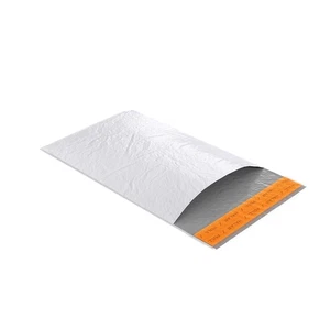 Staples 10 x 13 Self-Sealing Poly Mailer White 500/Carton (TR56659) - Picture 1 of 2