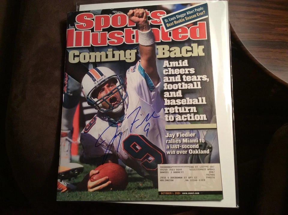 REVISTA ILUSTRADA ESPORTIVA ASSINADA POR JAY FIEDLER MIAMI DOLPHINS - 01/10/01 2001  - Imagem 1 de 1