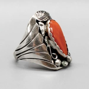 VINTAGE NAVAJO-NATIVE AMERICAN STERLING SILVER & CORAL RING-SIZE 10 - Picture 1 of 7