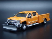 2018 CHEVY CHEVROLET SILVERADO 3500HD  DUALLY TRUCK HITCH 1:64 DIECAST MODEL CAR