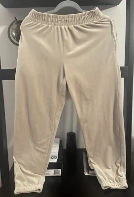 Women's Forever 21 Basic Fleece  Joggers, Cream NEW Size Medium - Image 1 of 4