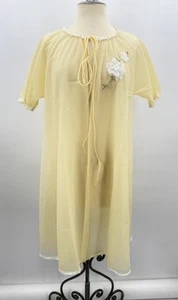 Vintage VANITY FAIR Yellow Sheer Nylon Peignoir Lingerie Robe Negligee Floral - Picture 1 of 16