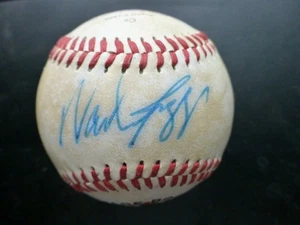 Wade Boggs Signed Foto Ball with Case & COA - Picture 1 of 6