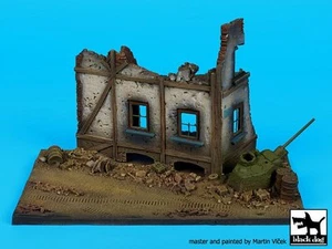 Sección de calle Black Dog 1/72 con base de diorama ruina de casa #2 (150 mm x 90 mm) D72023 - Imagen 1 de 1