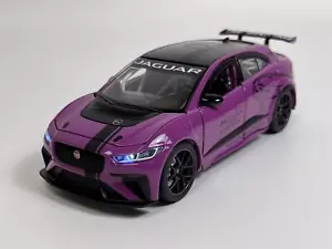 Jaguar I Pace E Trophy LHD Light & Sound Purple 1:32 Scale Tayumo 32110011 - Picture 1 of 9