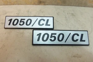 2 NEW PLASTIC CLASSIC FIAT 127 147 Pick Up FIORINO 1050 CL SIDE BADGE EMBLEM - Picture 1 of 3