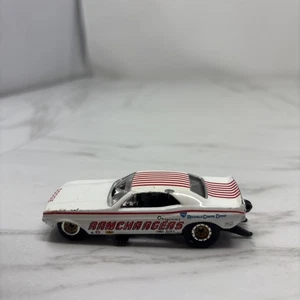 1970 Dodge Challenger V-8 Hemi Funny Car 1/64 Scale Limited Edition E - Picture 1 of 7
