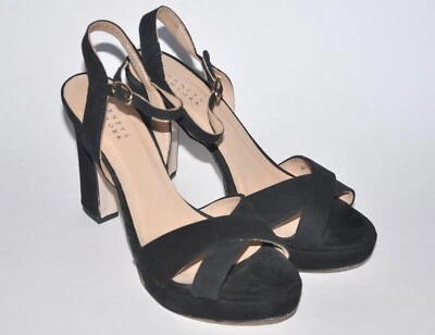 Sandalia Barneys New York Plataforma Gamuza Negra Tacones Altos 39 EE. UU. 9 Precio de venta sugerido por el fabricante $340 Foto 1 de 4