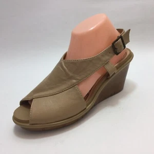 White Mountain Wedge Heel Shoes beige 9.5 M Leather Lpper Barbershop Womans - Picture 1 of 6