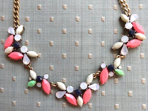J. CREW RHINESTONE CRYSTAL NECKLACE GOLD TONE GREEN BLUE CORAL LOVELY 16 - 19" - Picture 1 of 14