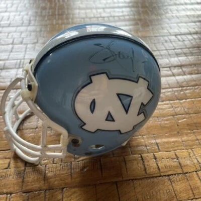 Мини-футбольный шлем Lawrence Taylor «LT» с автографом не бывший в обращении Северная Каролина - Изображение 1 из 4
