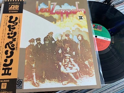 LED ZEPPELIN II - LP VINYL 1976 JAPAN P-10101 A  EX / EX - Image 1 of 3