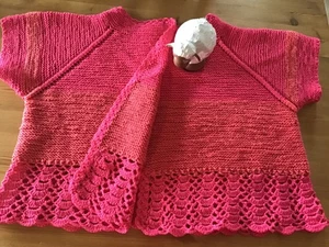 Hand-Strick-Bett-und Kuschel-Jacke/Handarbeit vom Wol(l)kenschäfchen - Bild 1 von 8