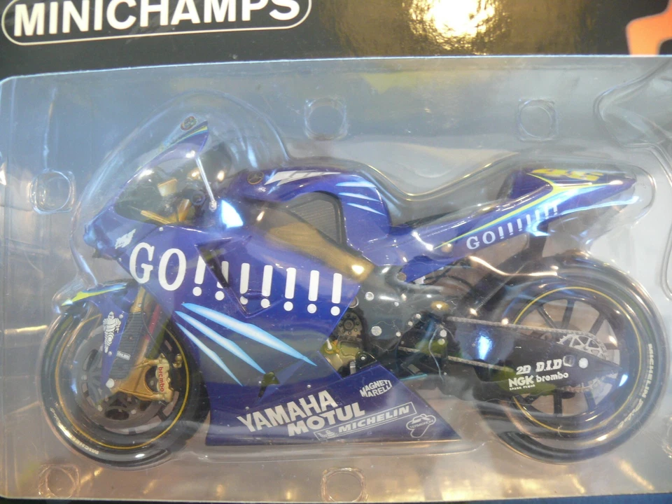 1/12 Minichamps Valentino Rossi Collection- 2004 MotoGP Gauloise Yamaha YZR-M1 . - Image 1 of 4