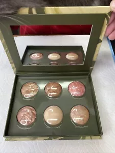 LAURA GELLER Cheek to Chic Tropical Glow Face Palette Blush Highlighter Bronzer - Picture 1 of 6