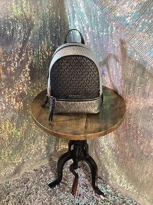 Mochila Michael Kors Rhea negra/plateada/dorada AUTÉNTICA NUEVA CON ETIQUETAS Foto 1 de 4
