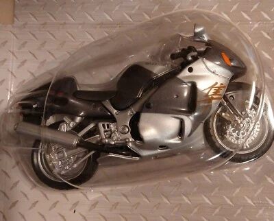 1:18 Scale Maisto Suzuki Hayabusa GSX1300R  - Image 1 of 4