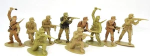AIRFIX 1:32 W.W.II 10 GERMAN AFRIKA CORPS SOLDIERS - 1970'S - - Picture 1 of 1