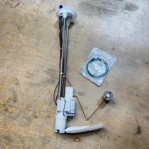 BOMBA DE COMBUSTIBLE CAN AM NUEVA OEM MODELOS RYKER 2021-2024 con junta 709001261 - Imagen 1 de 3