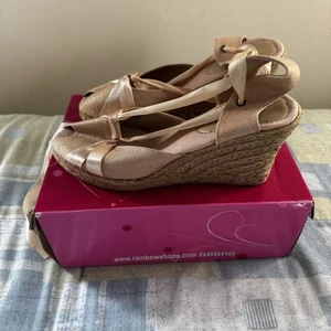Gold Peep Toe Espadrille Wedge Sandals Ribbon Tie Platform Women's Sz 9.5 - Picture 1 of 18