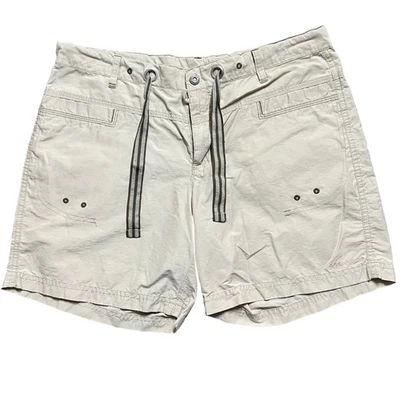 Pantalones Cortos de Senderismo Columbia Omni Tono Para Mujer Medianos Cordón Exterior Beige Foto 1 de 4