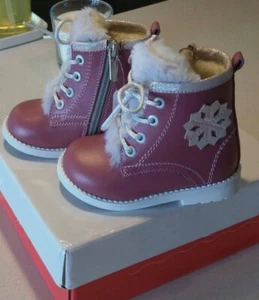 Baby, toddler winter boots - Picture 1 of 3
