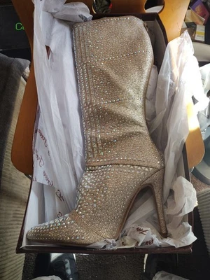 Marca Forever Shoes - Botas para mujer talla 8,5 Event 99 - champán/estrás nuevas Foto 1 de 4