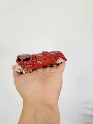 "Camión cisterna vintage Tootsietoy estándar de suministro de combustible de aceite de 6"" de largo" Foto 1 de 4