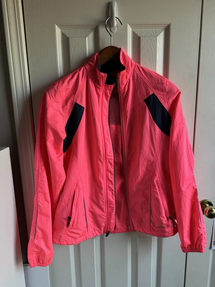 Chaqueta Brooks Mujer Medio Refugio Tecnología Rosa Floral Reflectante Correr Foto 1 de 4