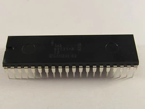 SAB82731P Siemens DIP40 - Video Output Graphics Controller - Dot Rate Generator - Picture 1 of 2