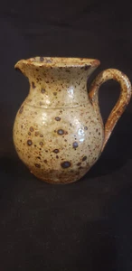 Hand Thrown Art Pottery Stoneware Speckled Creamer Pitcher - Bild 1 von 7