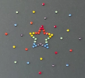 Hotfix Strass Bügelbild Stern Silhouette Regenbogenfarbe Glasstrass Applikation - Bild 1 von 9