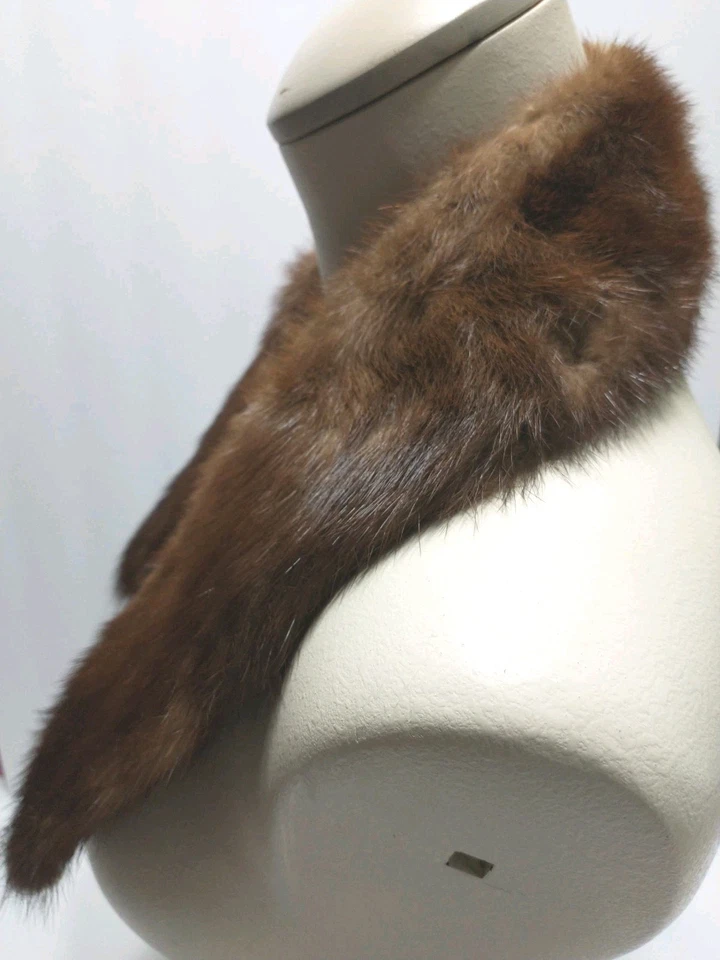 Cuello chal de piel de visón marrón oscuro de colección para abrigos/vestidos/suéteres o proyectos 27" Foto 1 de 4