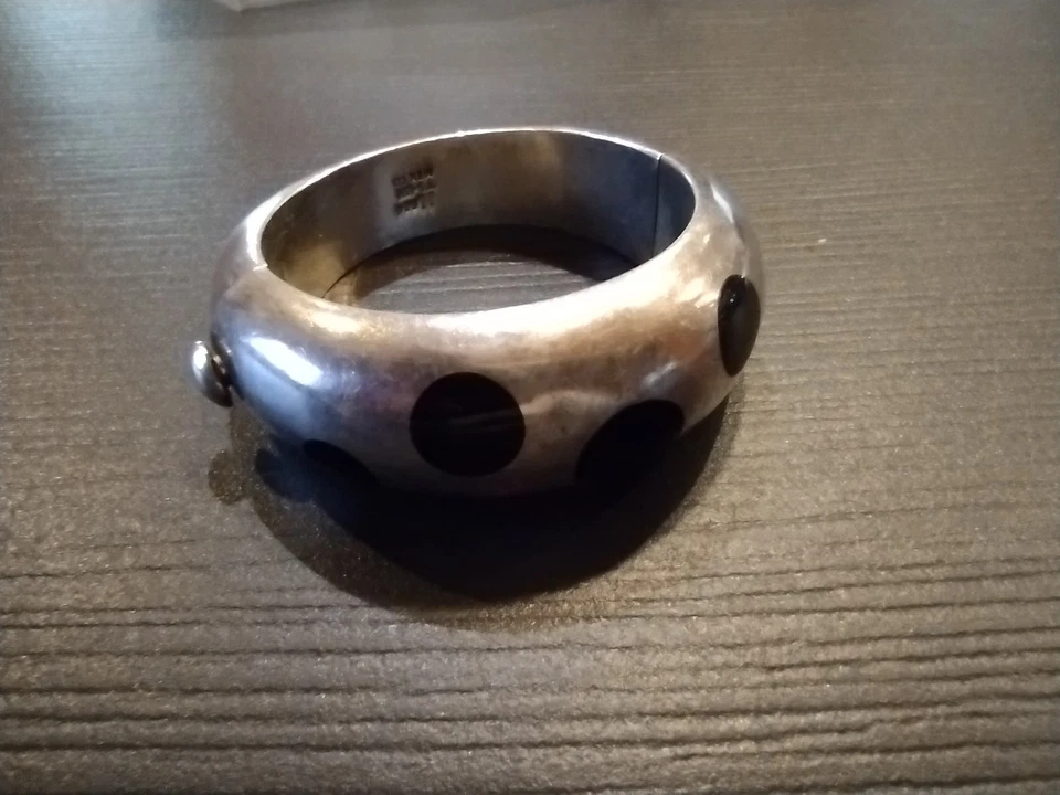 Taxco Mexico Sterling Onyx Polka Dot Bangle Bracelet 103g - Image 1 of 3