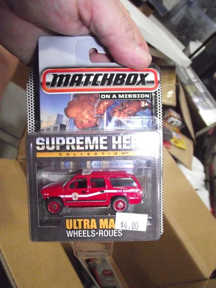 Matchbox 1/64 supreme hero chevrolet suburban red NIB - Image 1 of 1
