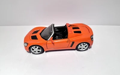 Maisto Opel Speedster Orange Convertible 1:18 Diecast Model Car - Image 1 of 4