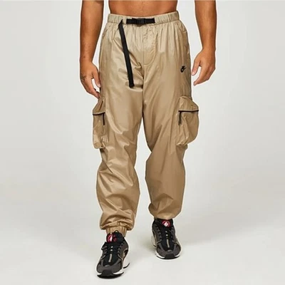 Calça cargo Nike masculina grande 30" Tech forrada tecido bege FB7911-247 - Imagem 1 de 4