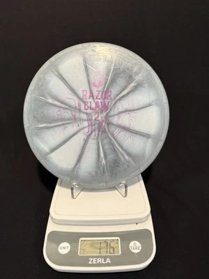 Discmania Vapor Razor Claw 2 Putting Disc - Image 1 of 3