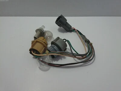 01 02 NISSAN QUEST LUZ FRENO TRASERO LÁMPARA BOMBILLA ENCHUFE ARNÉS CABLEADO K5457 Foto 1 de 3