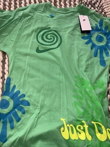 NWT Nike Sportswear Max 90 Gel Vibe Men's Green T-Shirt M FJ1578 $55 Loose Fit - Picture 1 of 4