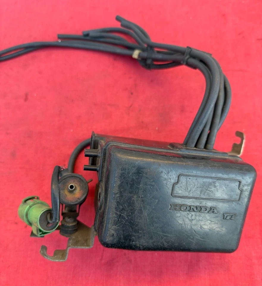 GENUINE EGR VACUUM CONTROL ASSEMBLY For 1984-1985 HONDA PRELUDE # 18720-PC7-661 Foto 1 de 4