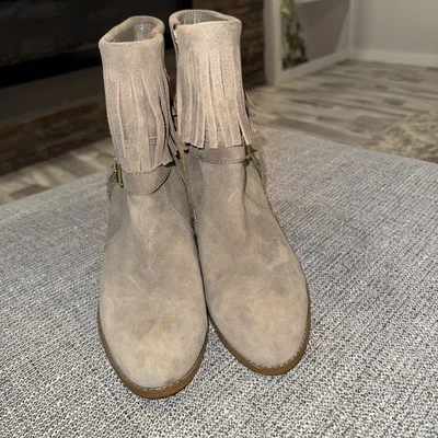 Ralph Lauren Women’s Mara Fringe Black Suede Ankle Boots Booties Gold Hardware 9 - Image 1 of 4