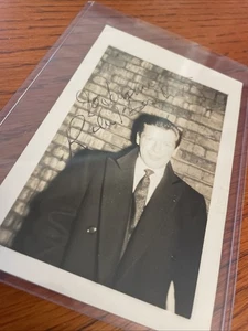 Richard Basehart Signed Candid Photo 60s 70s Voyage Bottom Sea Broadway - Picture 1 of 5