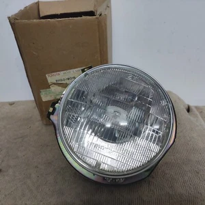 NOS GENUINE TOYOTA トヨタ HEADLAMP ASSY LH COROLLA KP30 KP36 UP30 UP36 RHD - Foto 1 di 5