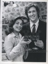 1979 Press Photo Donna Pescow with Robert Hays, her TV husband in "Angie"