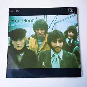 BEE GEES - BEE GEES VINYL LP COMPILATION ALBUM | UNIVERSAL SUMMIT 1972 POP VOCAL - Picture 1 of 9