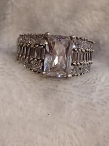 Anello in argento sterling 925 misura Z+1 più pietre trasparenti DQ ZIRCONI a grappolo - Foto 1 di 8