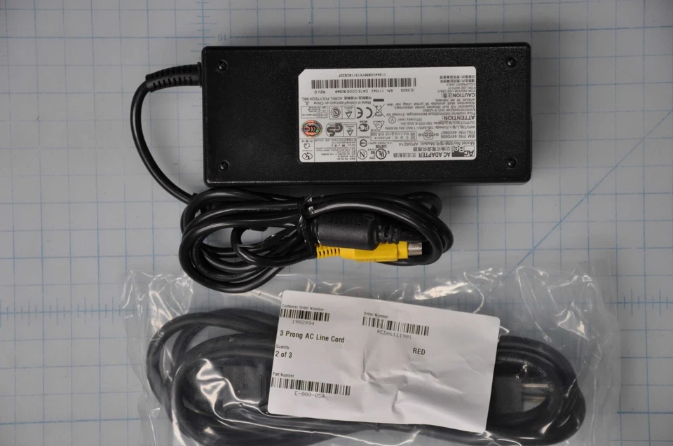 Adaptador de CA quiosco IBM AcBel IBM AnyPlace API3AD14 44V0866 grado A 44V0867 Foto 1 de 2